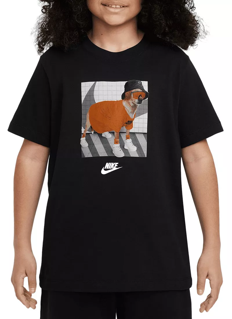 

Детская спортивная футболка с графическим рисунком Nike, черный