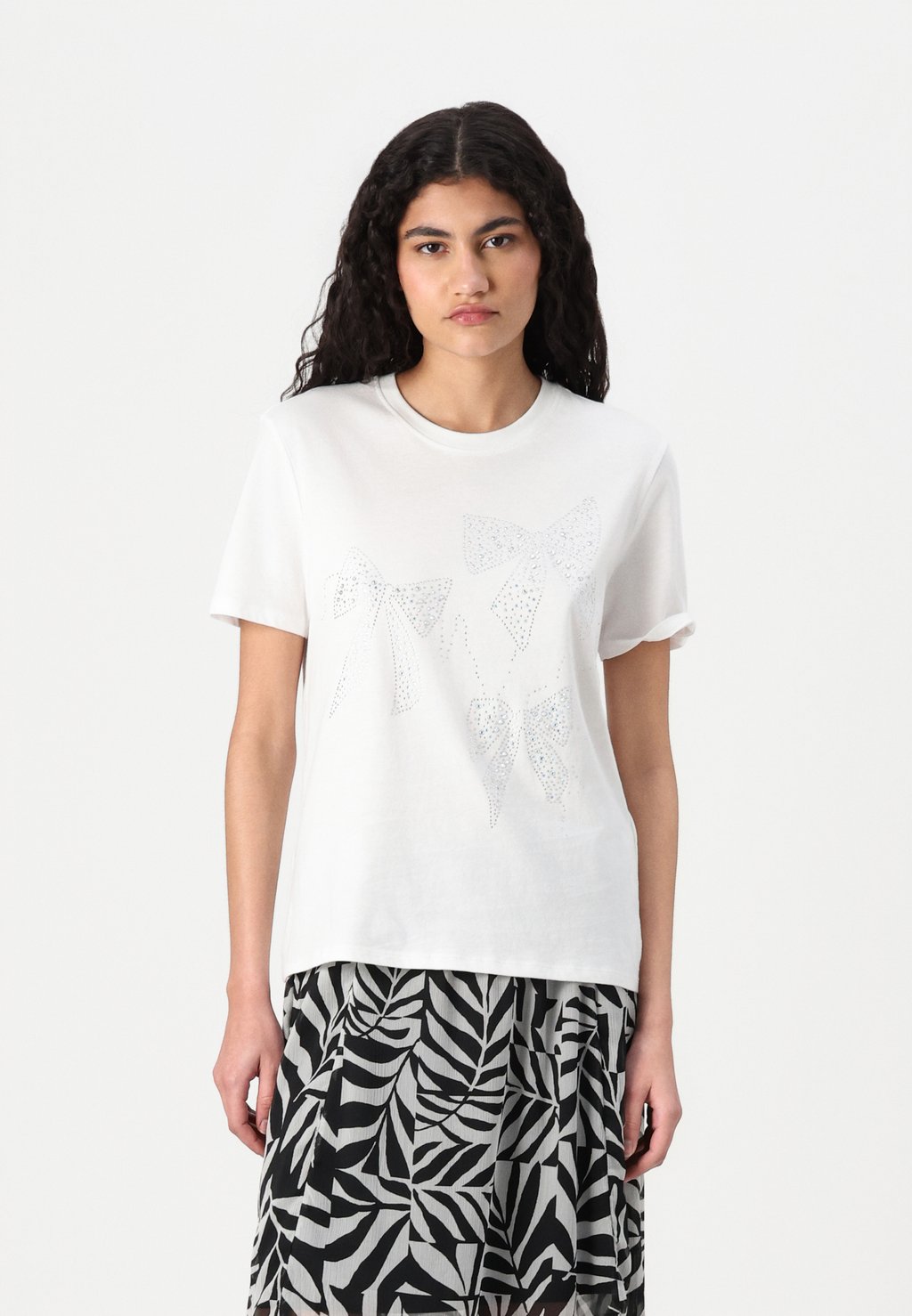 

Футболка с принтом ONLGRY O NECK TEE ONLY, белый