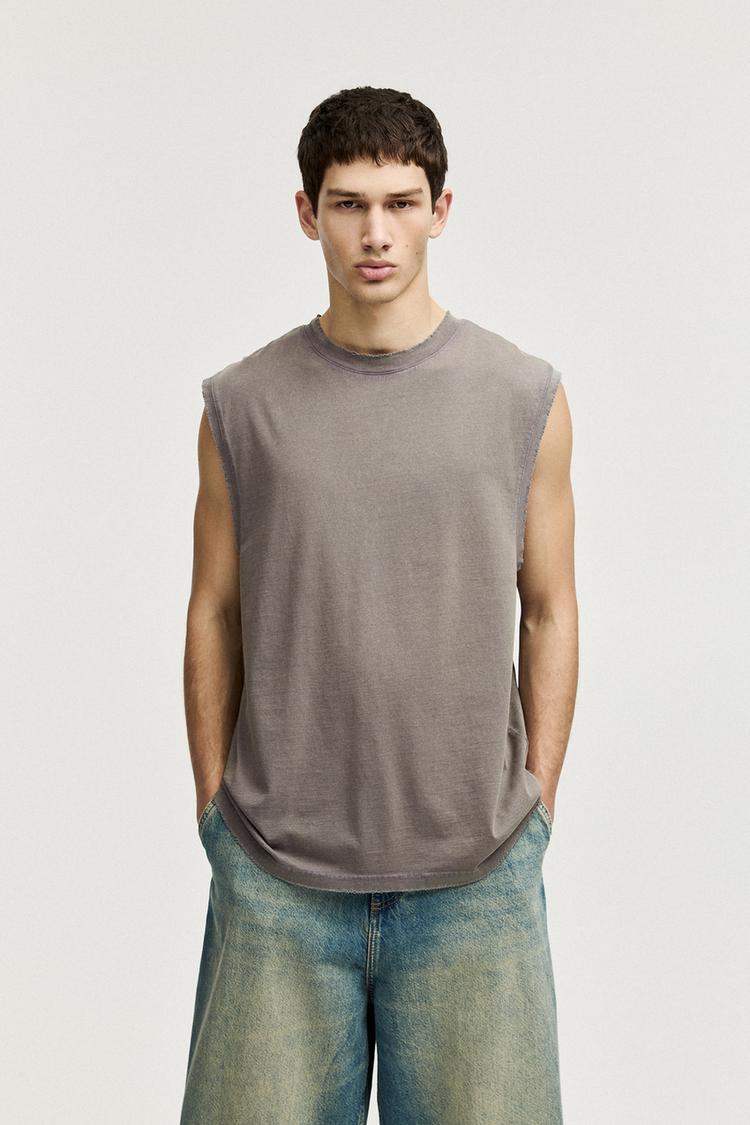

Стираная футболка без рукавов Pull And Bear, серый