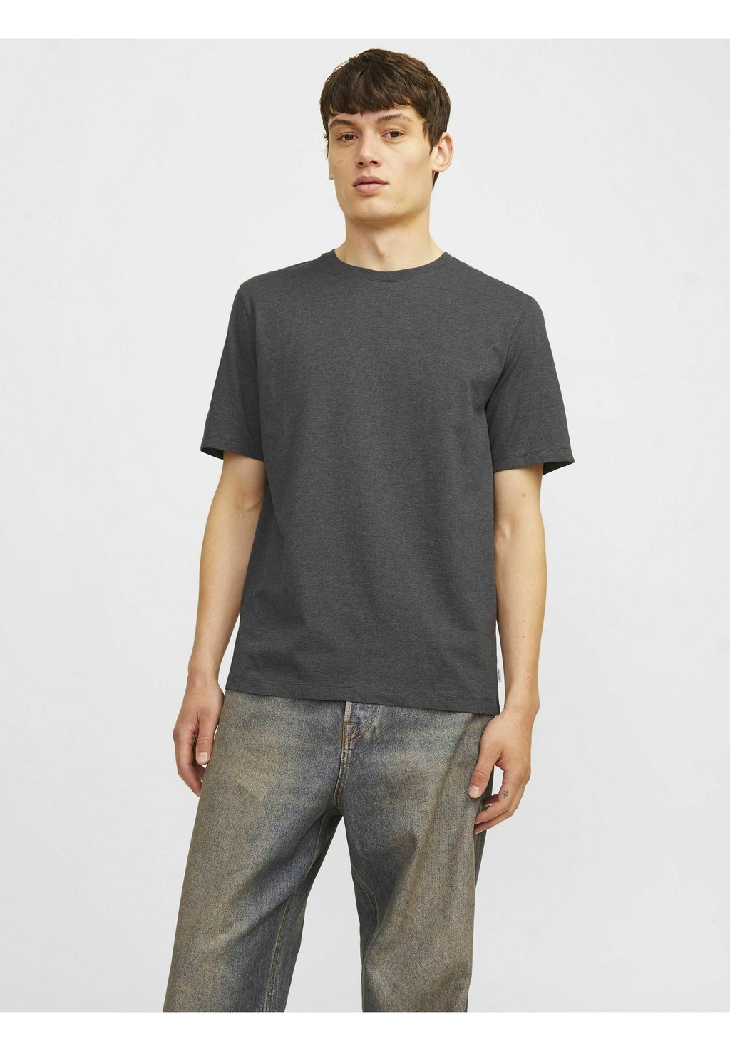 

Футболка MELANGE TEE NECK NOOS Jack & Jones, темно-серый/меланж