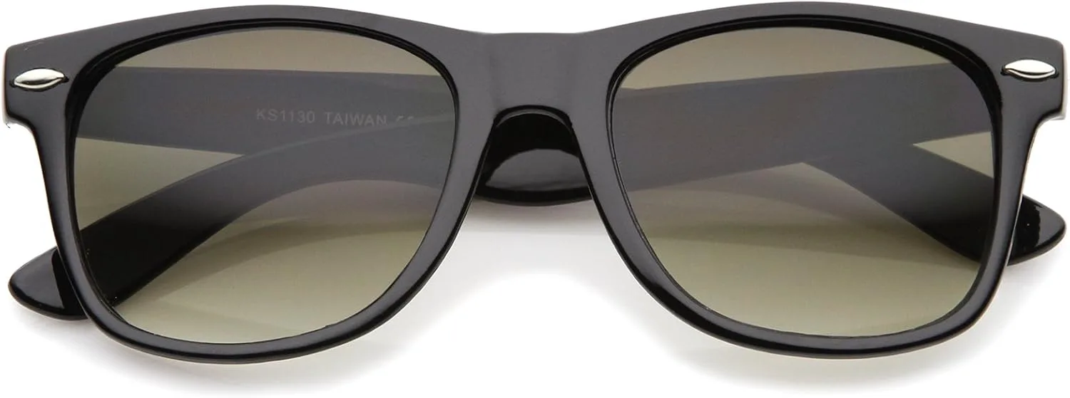 

Солнцезащитные очки zeroUV Classic с широкими дужками, нейтральным оттенком, квадратной оправой и роговым ободком, диаметр линз 54 мм, Shiny Black / Grey-gradient