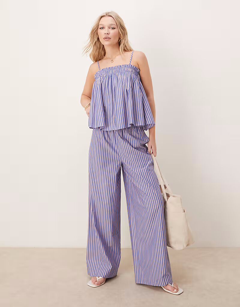 

Брюки со сборками на талии в сине-красную полоску Asos Design