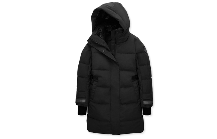 

Черная утепленная куртка Canada Goose женская черная