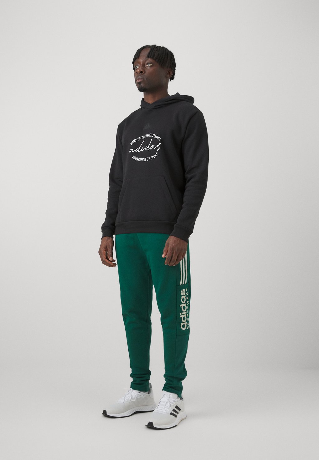 

Спортивные брюки HOUSE OF TIRO adidas Sportswear, темно-зеленый