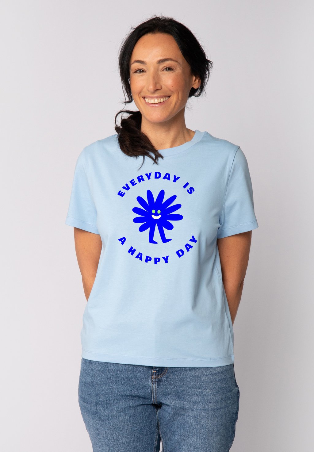 

Футболка с принтом EVERYDAY IS A HAPPY DAY watapparel, светло-голубой