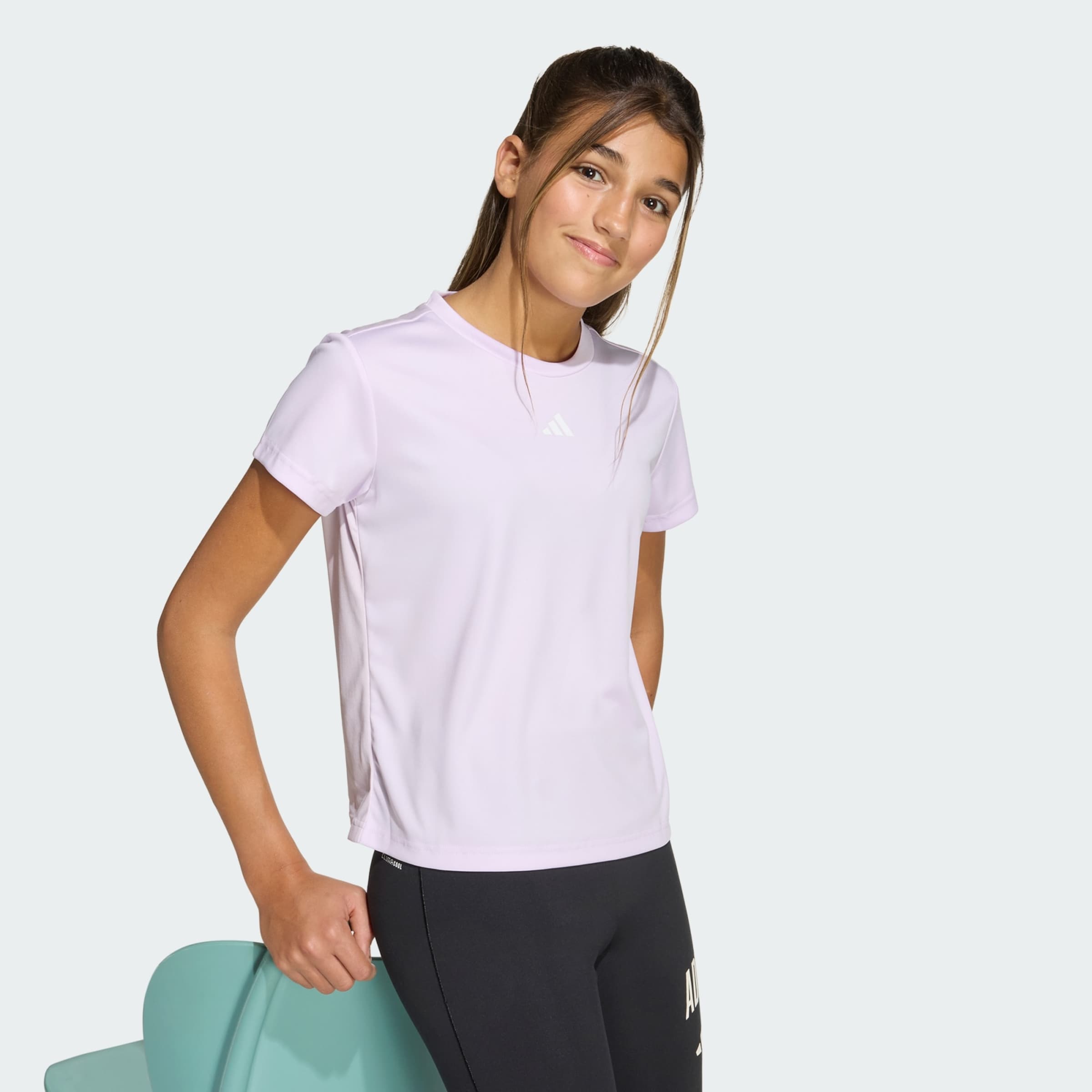 Adidas Performance Футболка Performance 'Essentials' в светло-фиолетовом цвете — фото 4