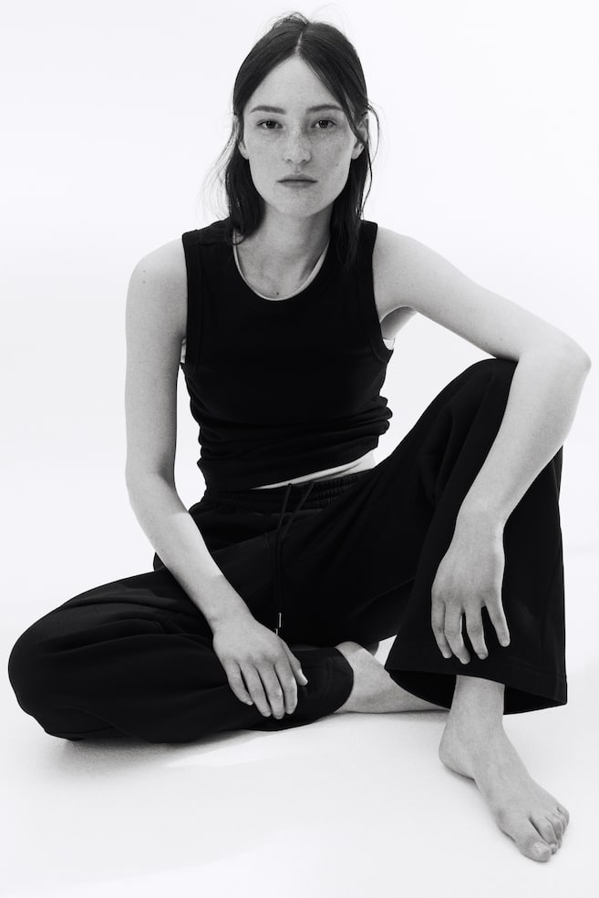

Ребристая майка H&M, черный