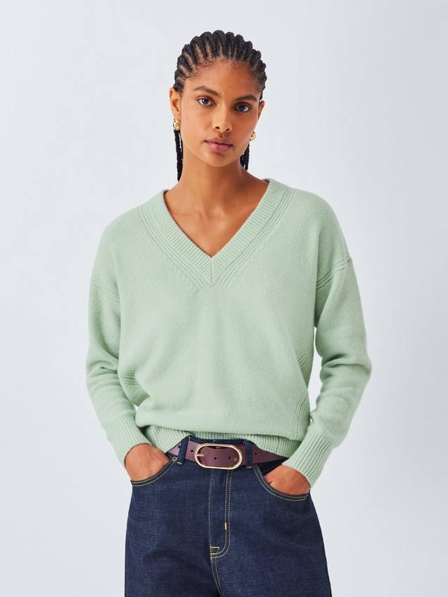 

Вязаный джемпер с v-образным вырезом из мягкой смеси хлопка и шерсти John Lewis, Pale Green