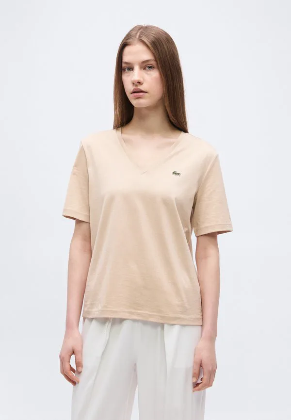 Футболка Lacoste Lionne, однотонная, белая — фото 3
