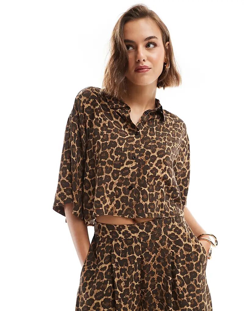 

Укороченная рубашка с анималистичным принтом ASOS DESIGN