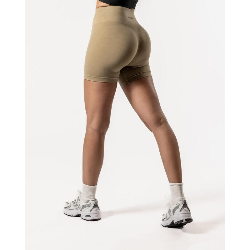 

Спортивные шорты Aesthetic Wolf, цвет beige/ocker