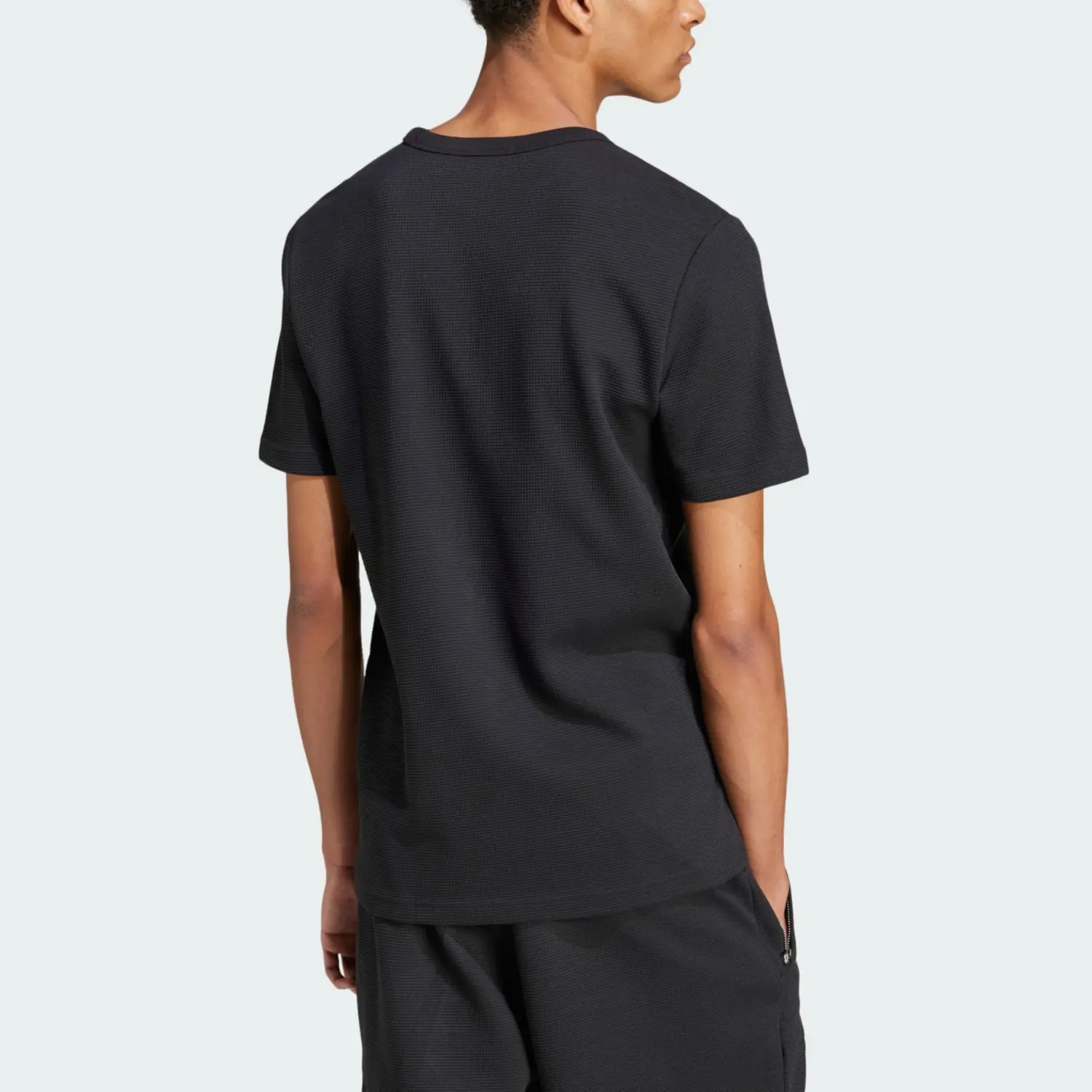 Футболка мужская черная Adidas Originals, черный — фото 3