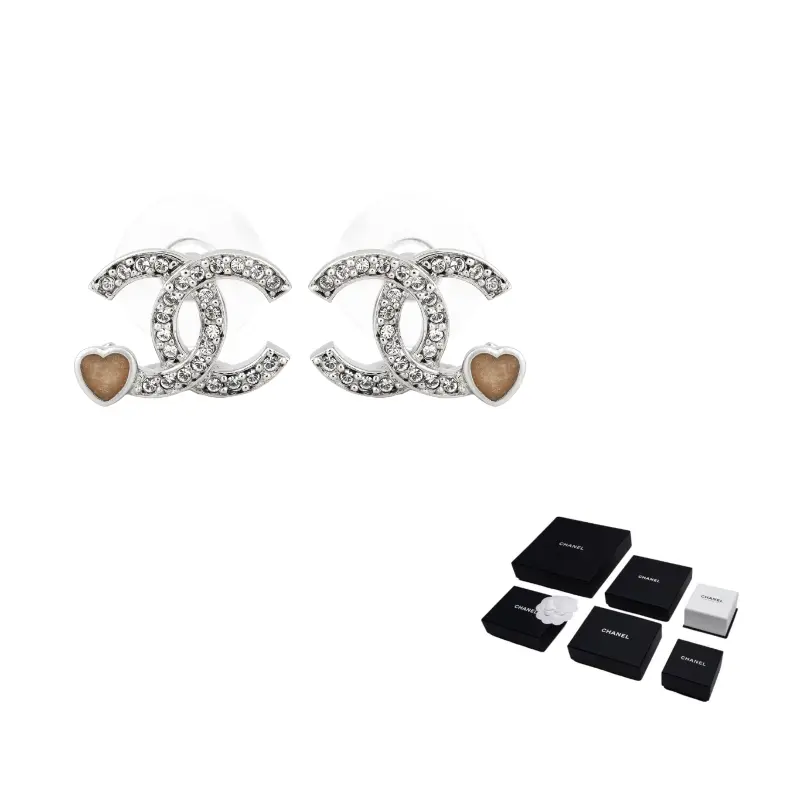 

CHANEL Сплав, серебряное покрытие, золотое покрытие, серьги-гвоздики женские розовые