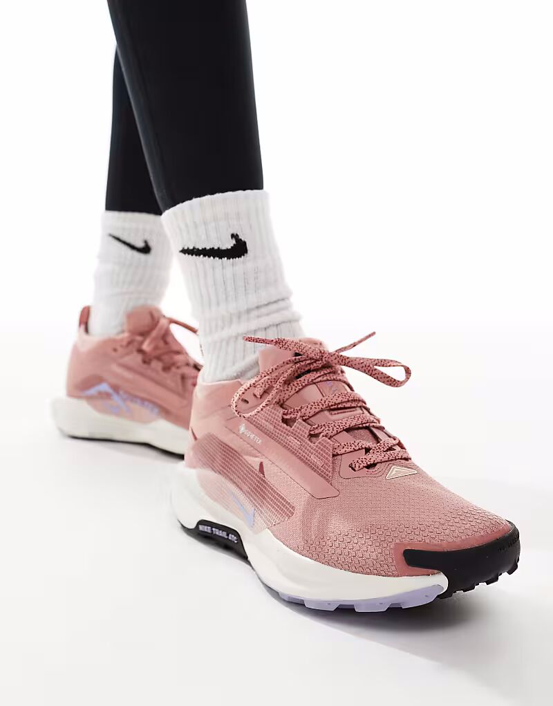 Кроссовки Nike Running React X Pegasus Trail 5 Gore-TEX розового и белого цвета — фото 3