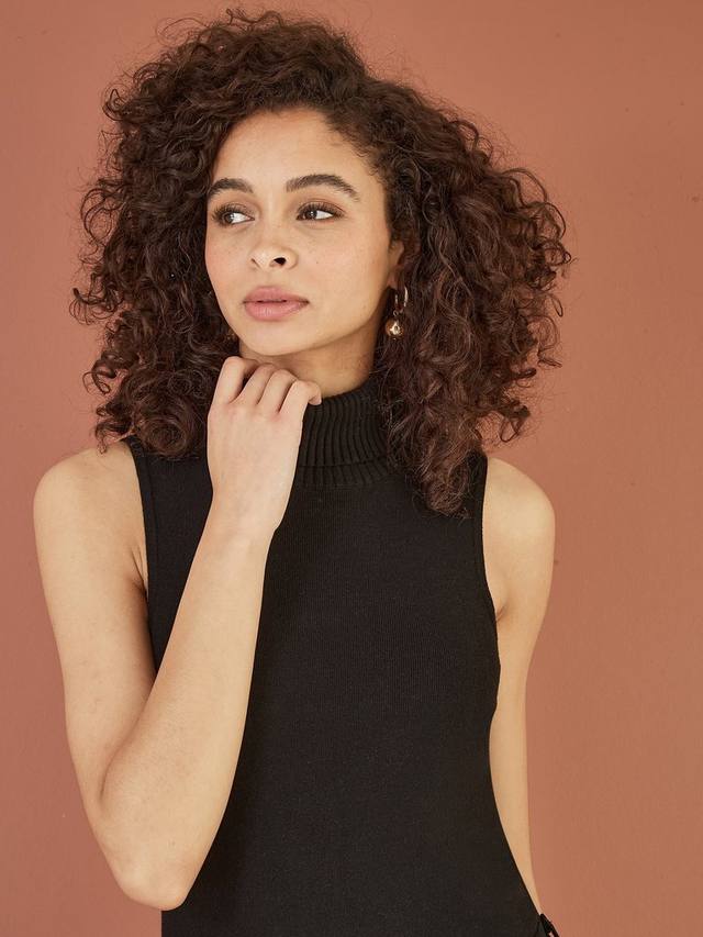 

Вязаный свитер с высоким воротником Yumi, Black