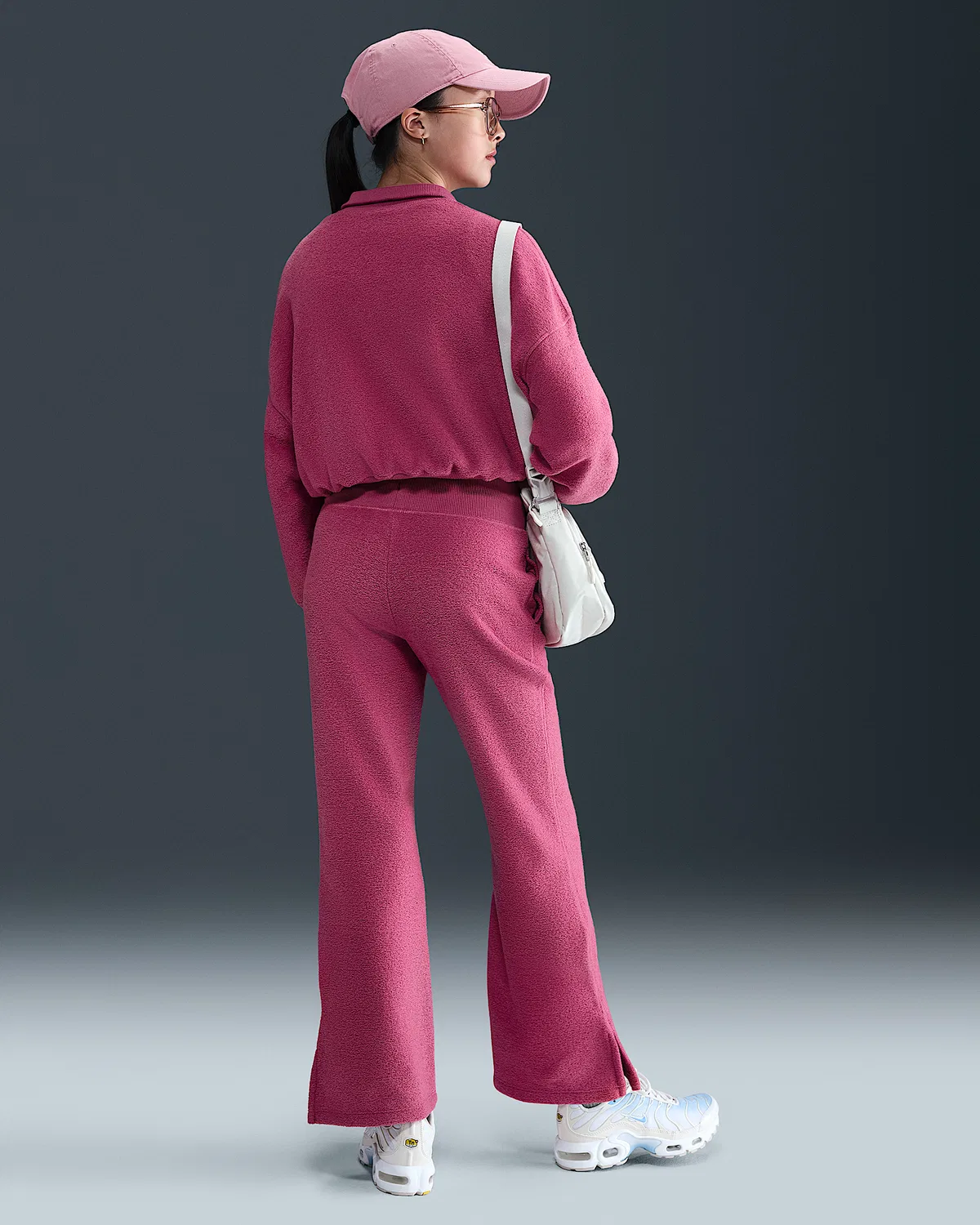 Детские (для девочек) флисовые штаны Nike Sportswear, Sweet Beet/White — фото 4