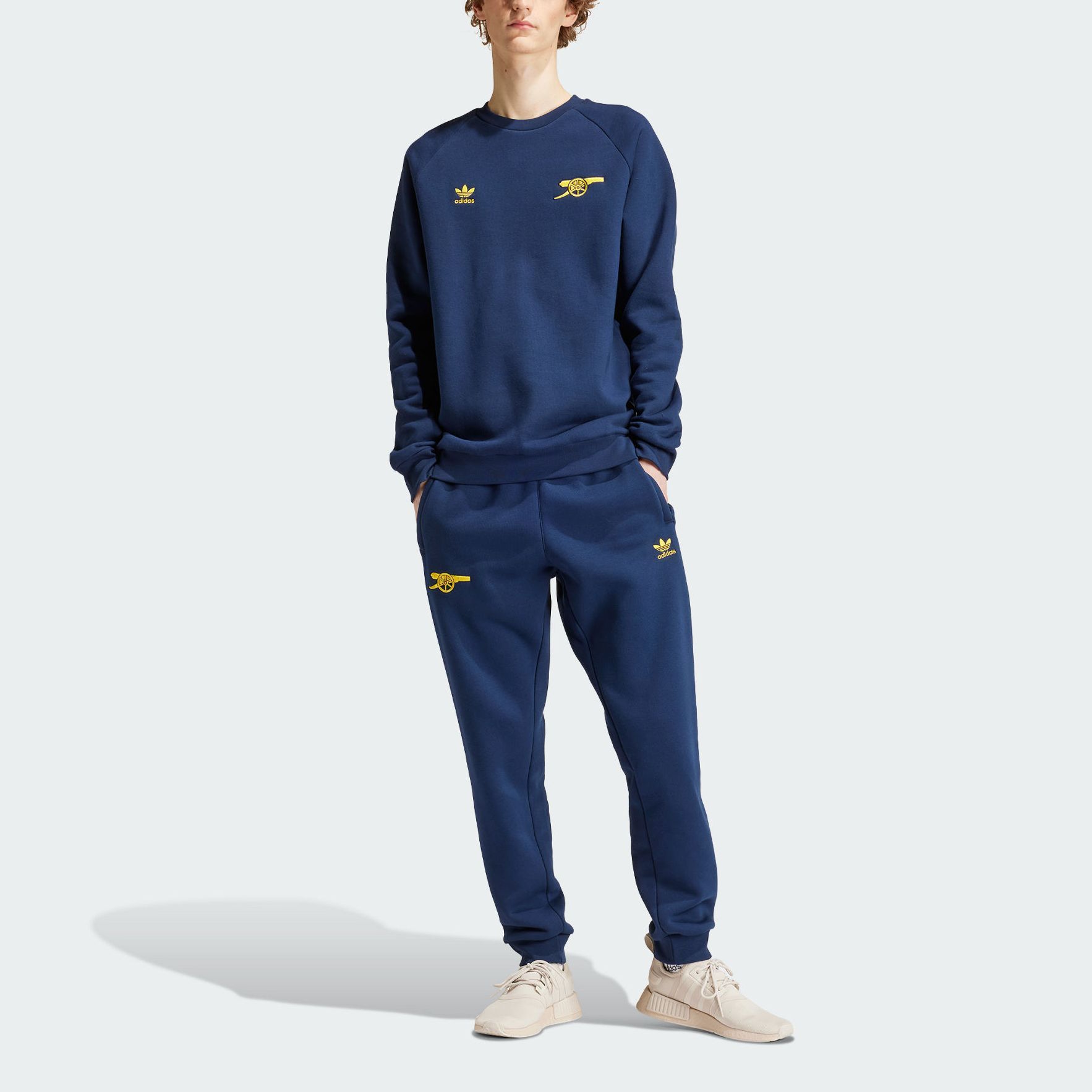 Adidas Originals Essential ARSENAL ESSENTIALS CREW SWEATSHIRT Мужской College Navy/Tribal Yellow — фото 3