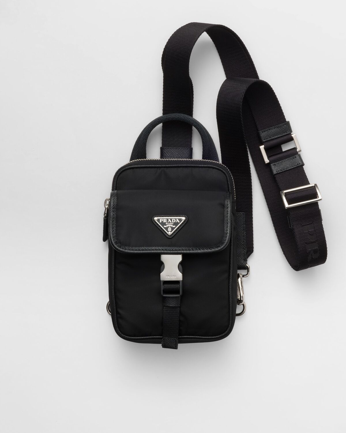 

Чехол для смартфона из Re-Nylon и кожи Saffiano Prada, черный