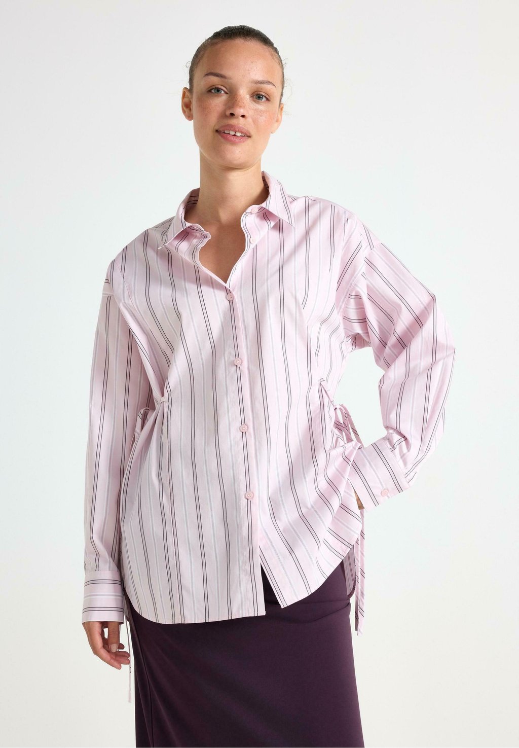 

Рубашка WITH SELF-TIE BAND Lindex, светло-розовый