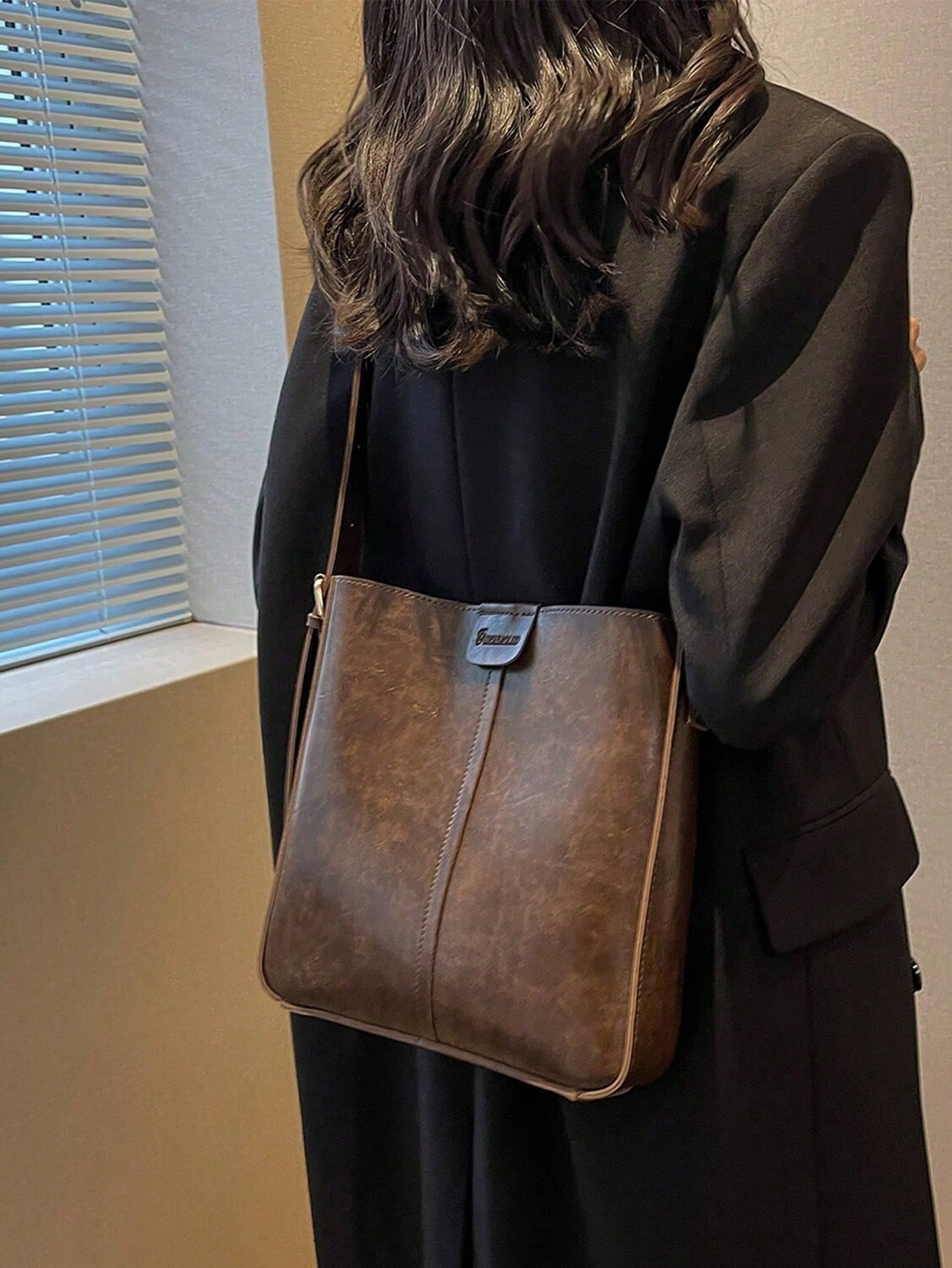 

Простая квадратная сумка с внутренним карманом