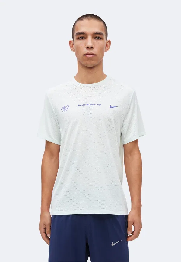 Футболка спортивная Aeroswift Nike Performance, бледно-зеленый/лазурный — фото 3