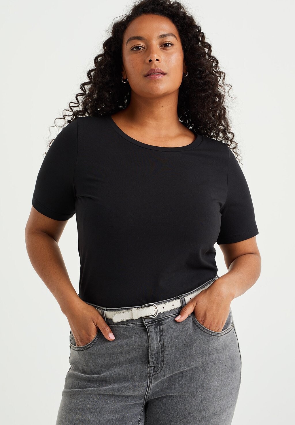 

Футболка базовая CURVE WE Fashion, цвет black