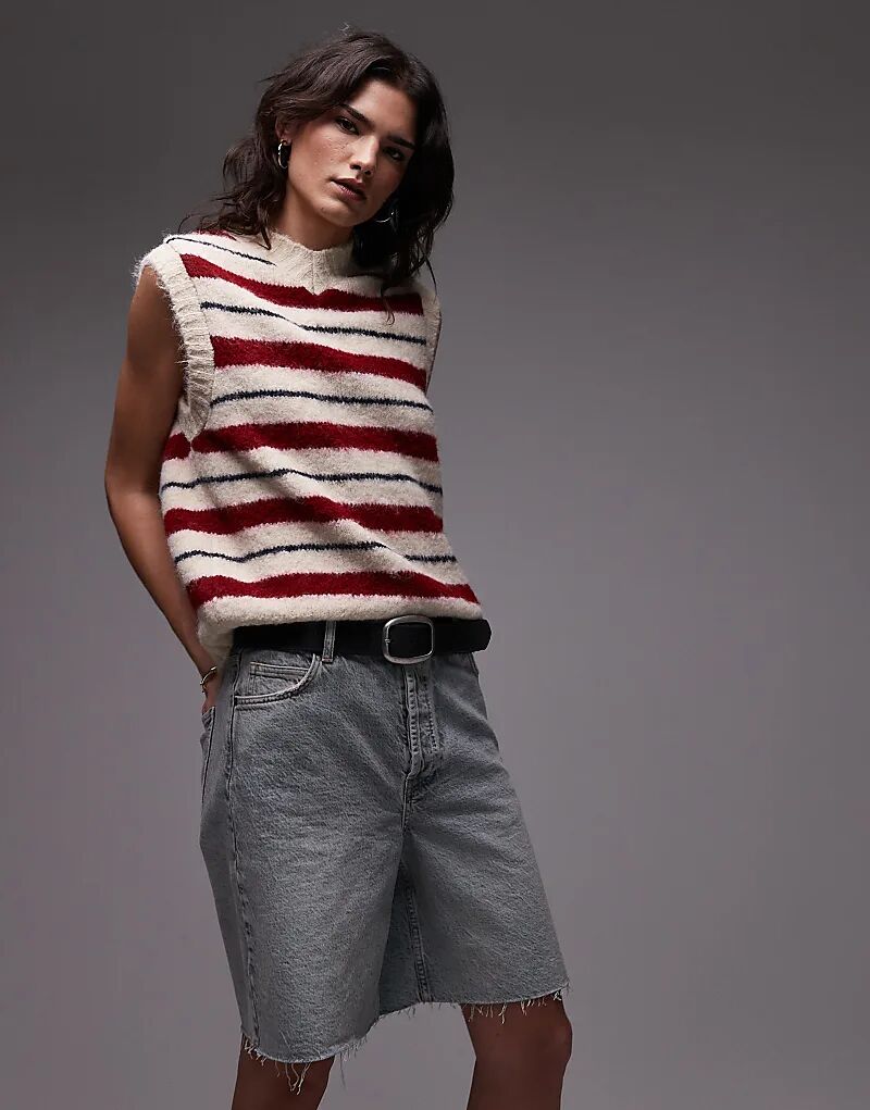 

Майка Topshop с высоким воротом и шерстяным эффектом в красную и розовую полоску