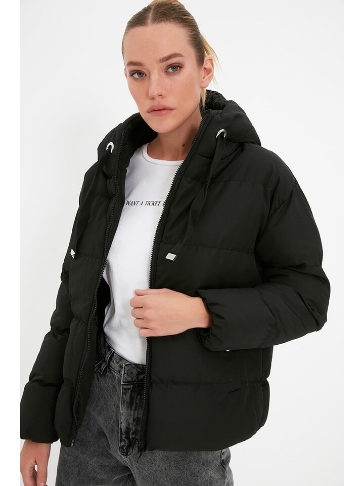 

Пуховик trendyol Winterjacke, черный
