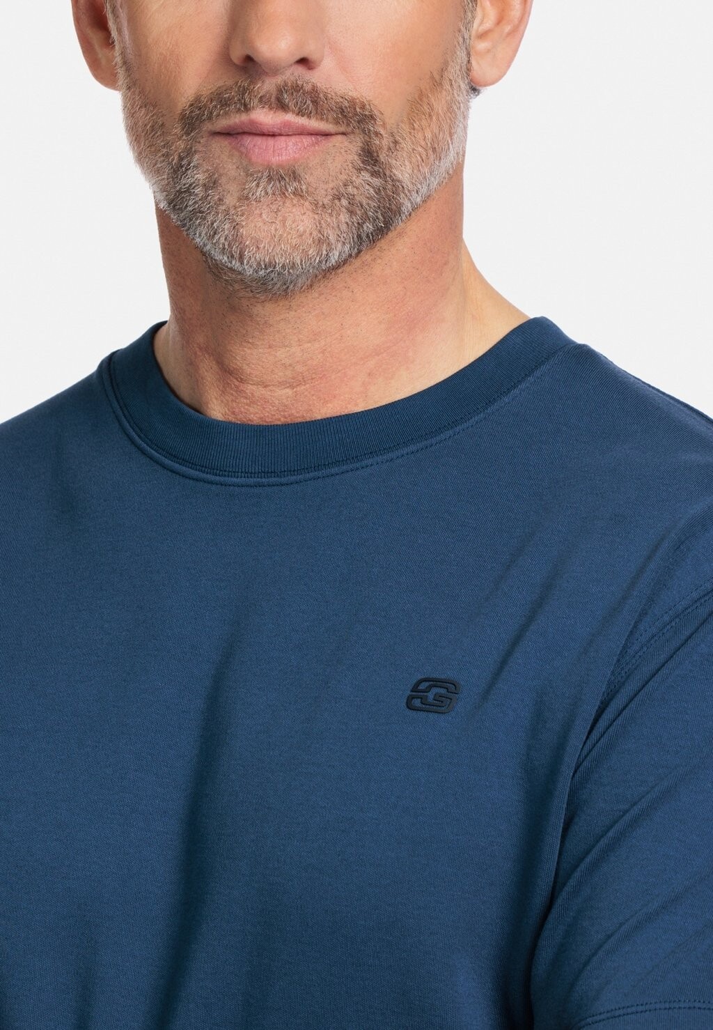 

Базовая футболка GIORDANO, темно-синий