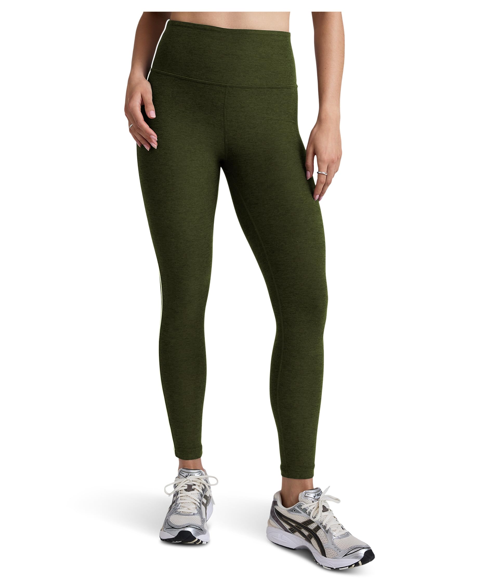 

Брюки Beyond Yoga Spacedye Ready Midi Leggings, цвет Army Green Heather