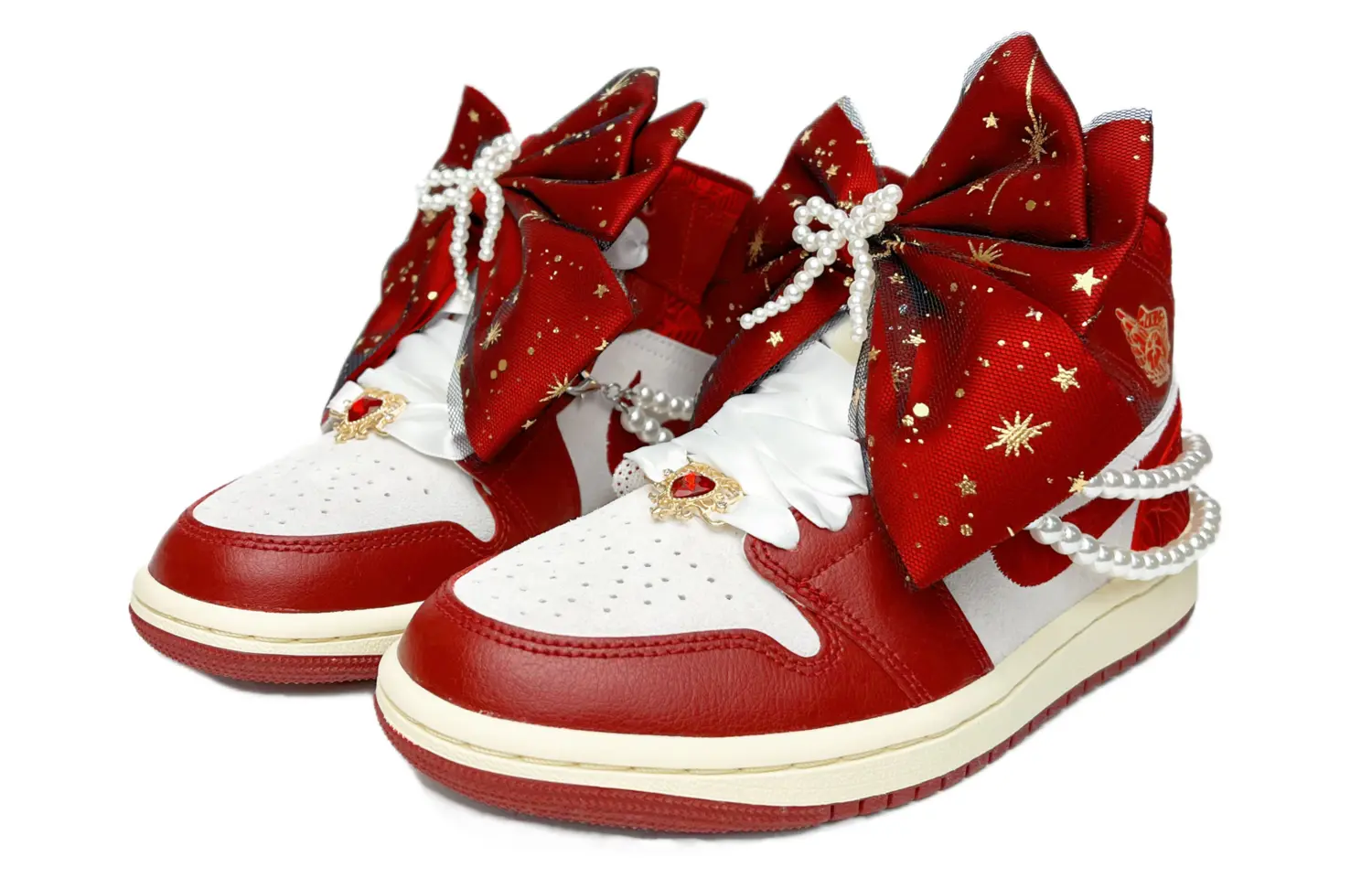 

Кроссовки Air Jordan 1 Skateboarding Shoes Women's Mid-top Red/white/gold, красный