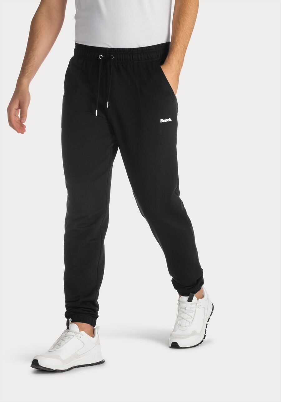 

Брюки BENCH Tapered Pants, черный