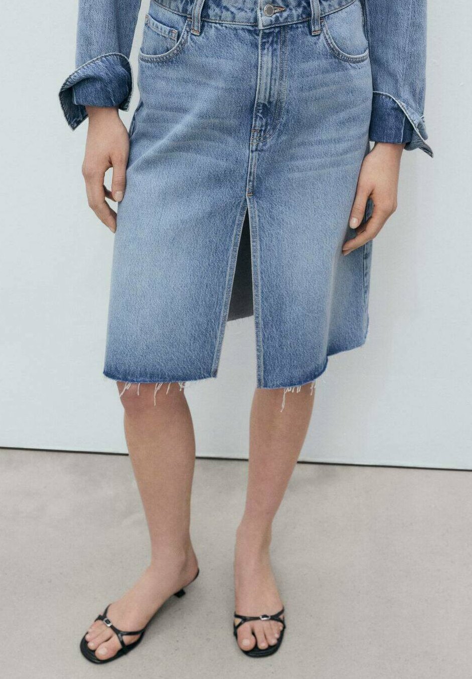 

Джинсовая юбка PAULINA - A-line skirt Mango, синий