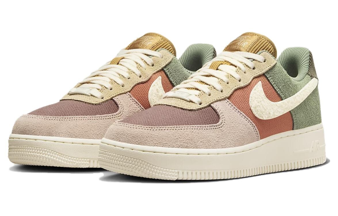 Женские кроссовки для скейтбординга Nike Air Force 1, Трековый красный/Мистический красный/Пихта/Серебристый металлик — фото 3