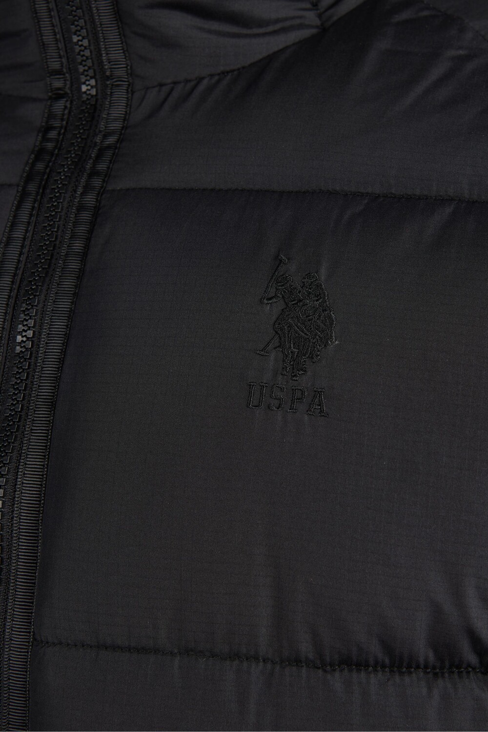 Мужская куртка пуховик из рипстопа с капюшоном U.S. Polo Assn, черный — фото 4