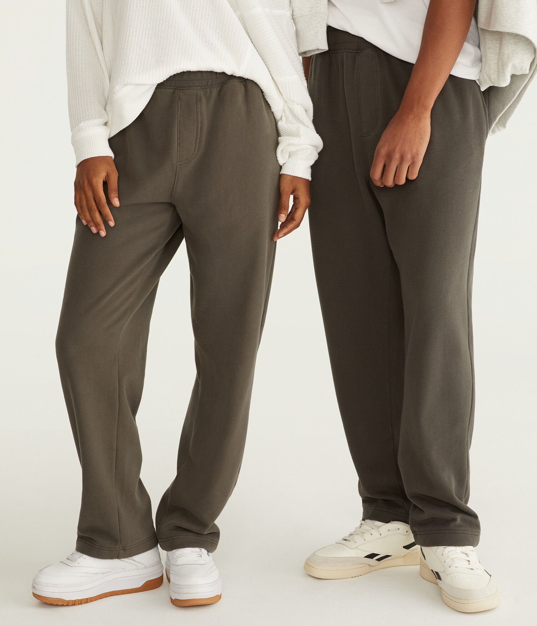 

Спортивные брюки Aeropostale Essentials Straight Leg, темно-серый