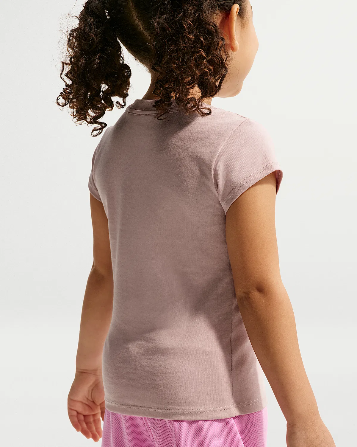 Детский комплект из шорт и топа Nike Move With Nature, Light Magenta — фото 3