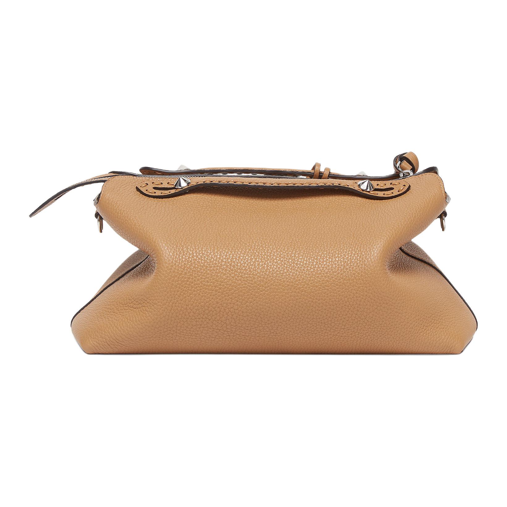 FENDI Сумка через плечо из телячьей кожи молочно-кофейного цвета — фото 4