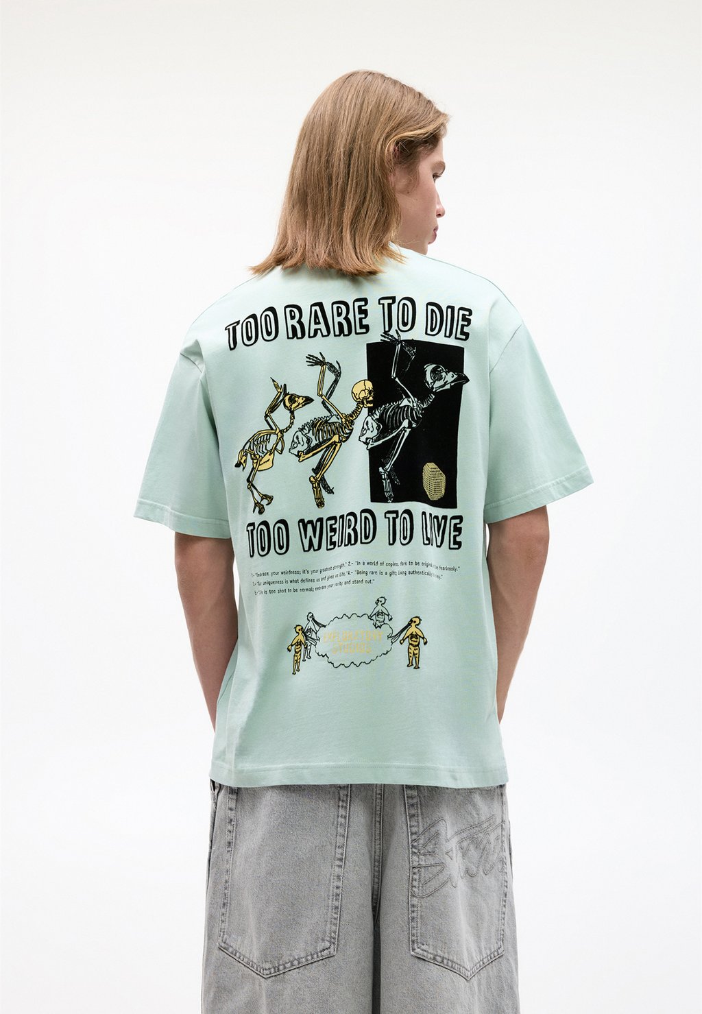 

Футболка с принтом TOO RARE TO DIE GRAPHIC PULL&BEAR, зеленый