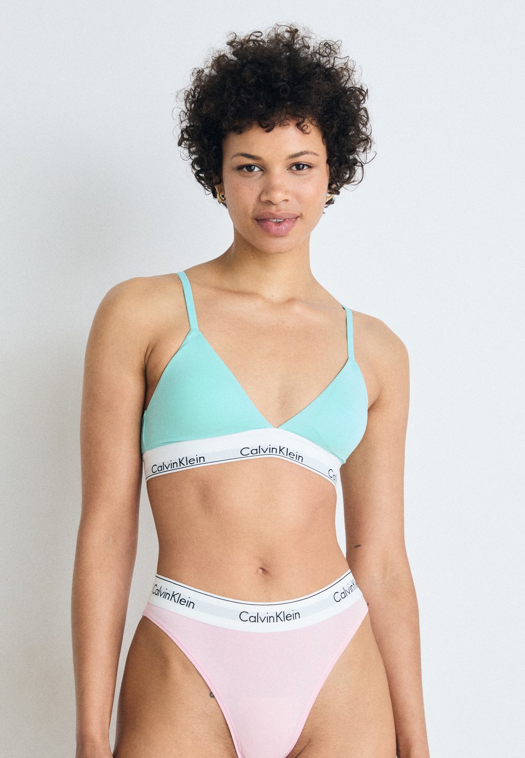

Бюстгальтер без косточек LIGHTLY LINED ICON Calvin Klein Underwear, кремовый
