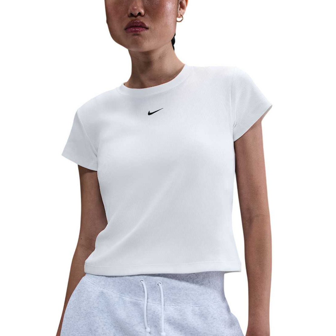 

Футболка женская Sportswear FW25 Nike, белый