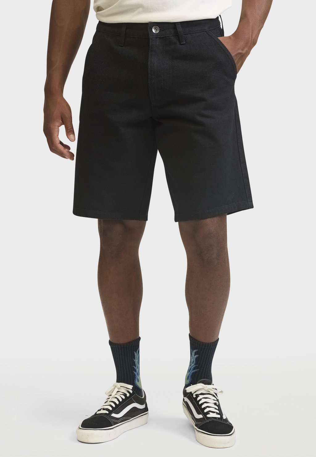 

Джинсовые шорты ASHER LOOSE FIT Redefined Rebel, цвет Deep Black