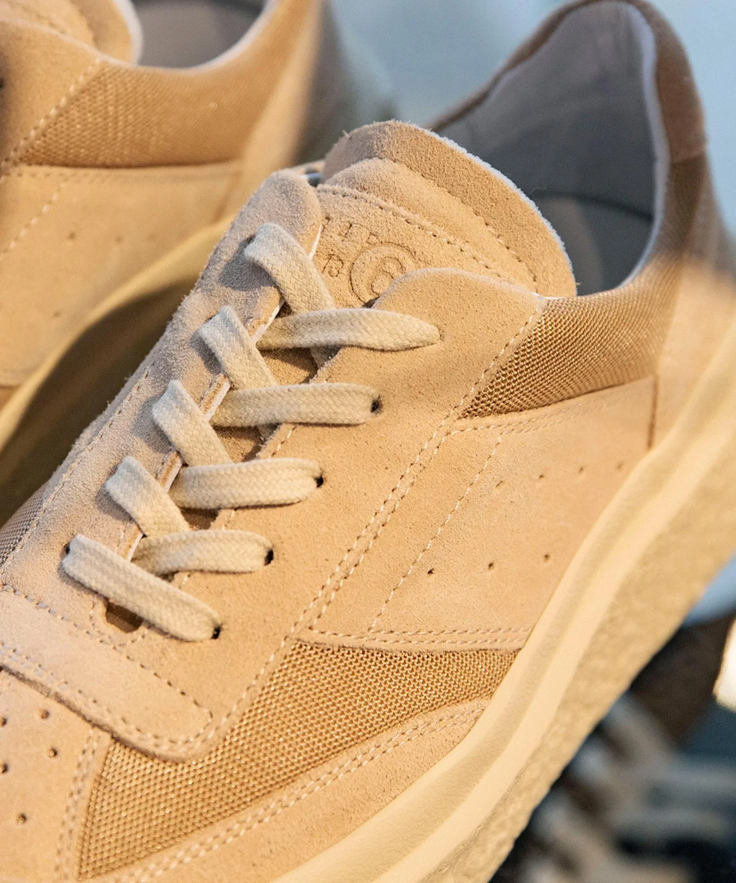 Мужские кроссовки на платформе MM6 Maison Margiela SH1WS0013 бежевые — фото 2