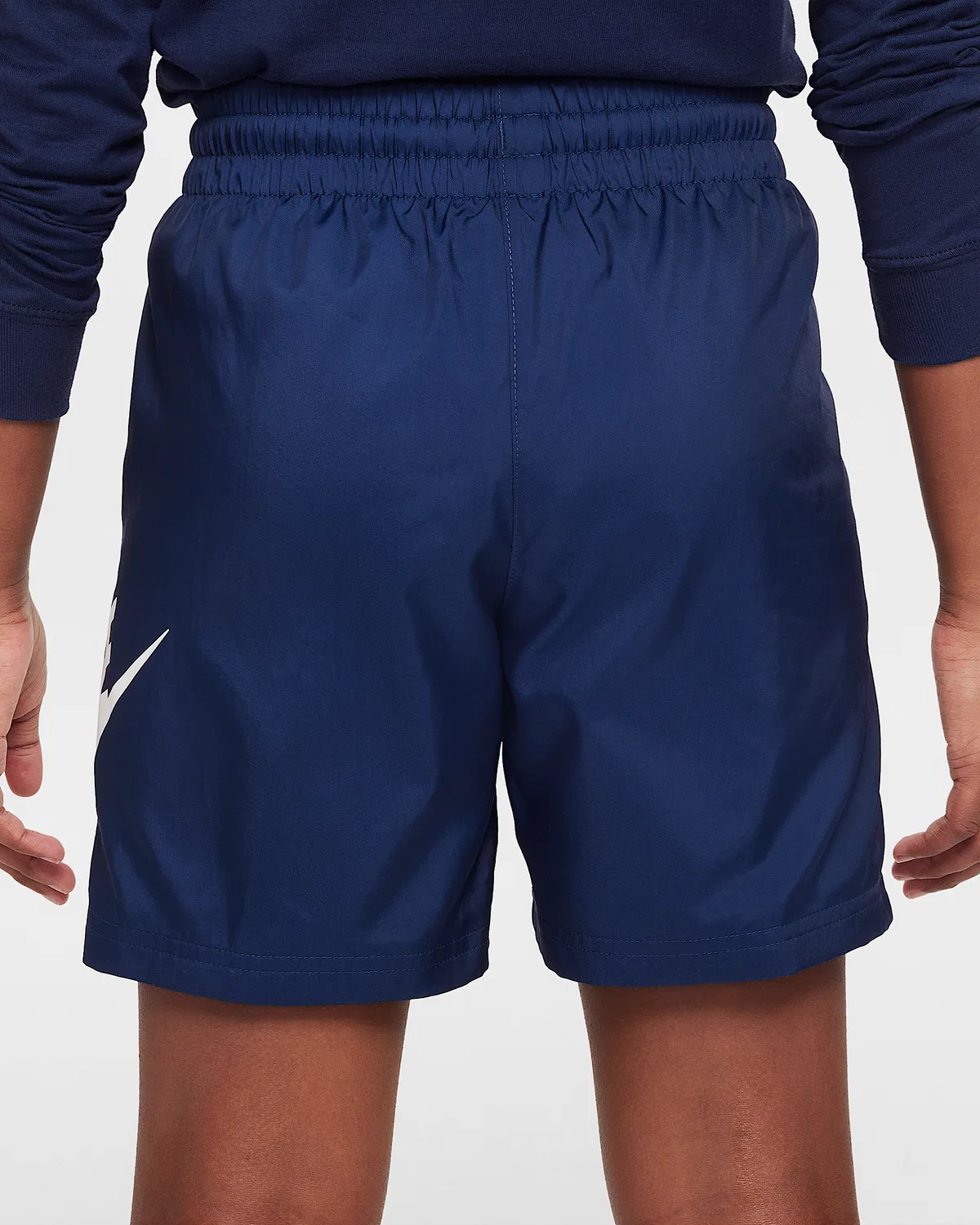 Детские шорты Nike Sportswear Club 6" Woven, Midnight Navy/White — фото 4