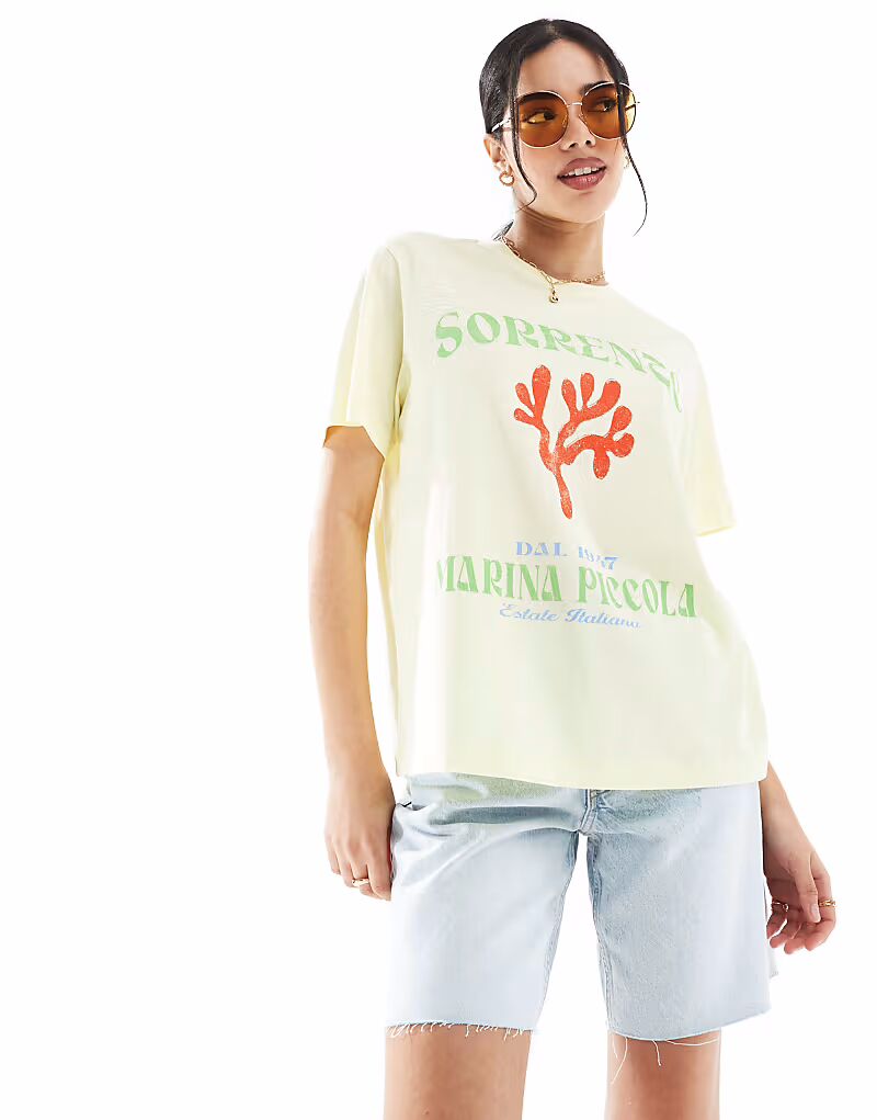

Футболка прямого кроя из льна ASOS DESIGN с коралловым принтом лимонного цвета