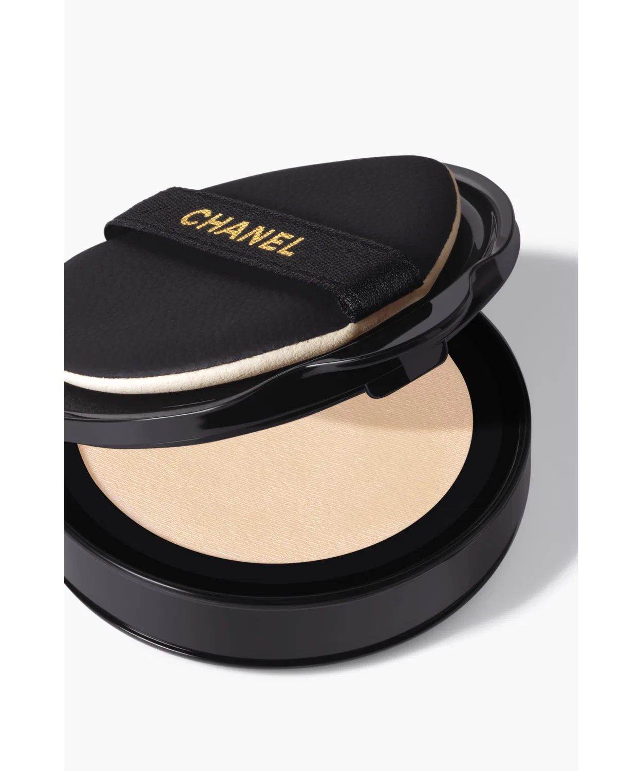 Тональная основа-кушон Sublimage Le Teint Cushion Premium, рефилл, бренд Chanel — фото 2