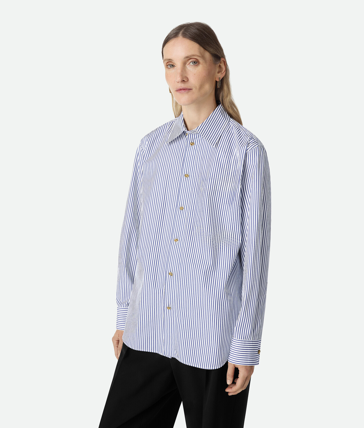 Pinstripe cotton poplin shirt BOTTEGA VENETA, белый/темно-синий — фото 2