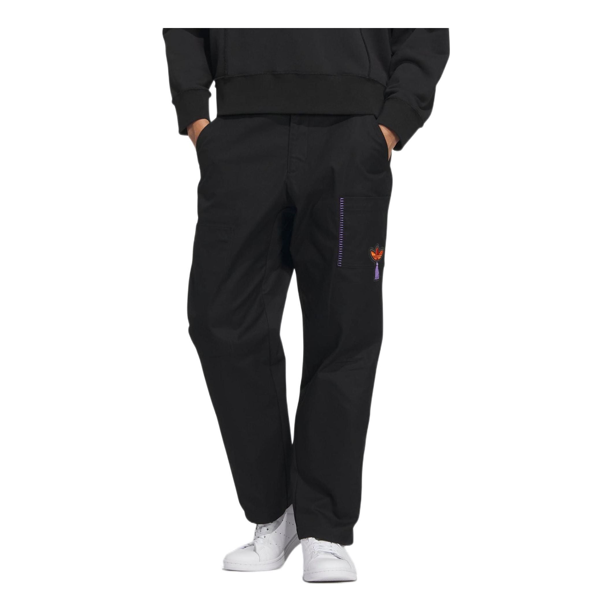 

Спортивные брюки adidas Pants IP7550, черный