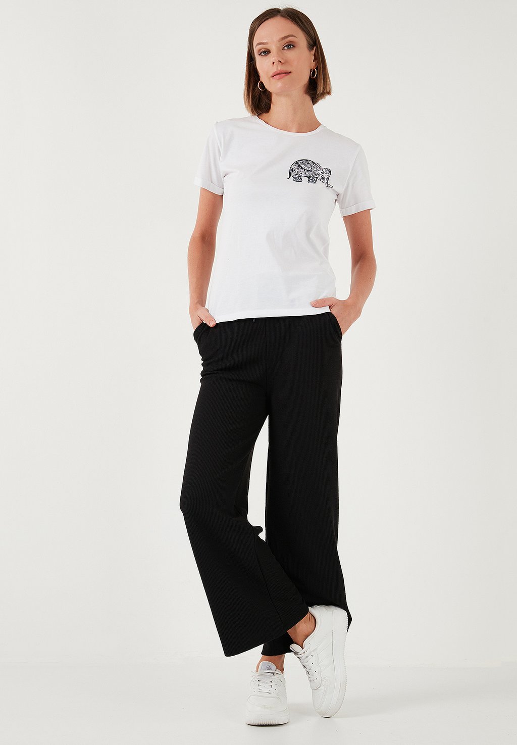 

Спортивные брюки REGULAR FIT LELA, черный