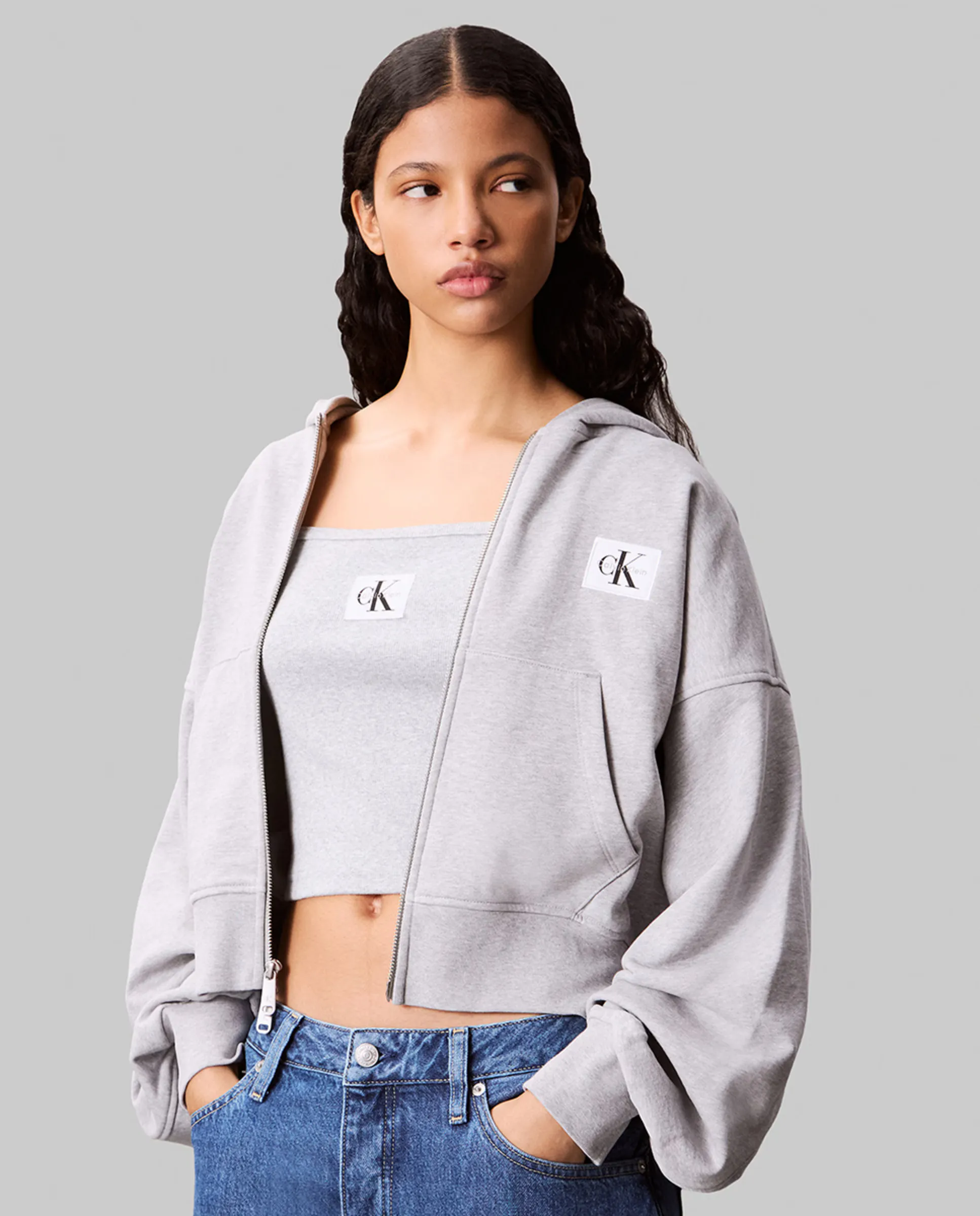 

Толстовка женская с капюшоном и молнией Calvin Klein Jeans, серый